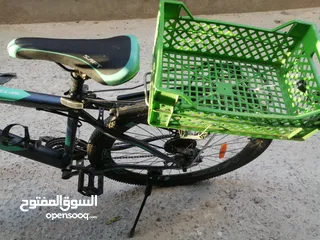  8 بسكليت للبيع بحالة جيدة جدا
