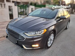  4 FORD  FUSION SE 2019