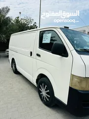  3 Toyota HIACE. 2005 MODEL