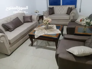  2 طقم كنب شبه جديد للبيع