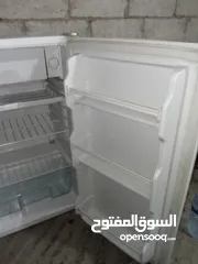  8 ثلاجه مكتب صغيره بحاله الوكاله