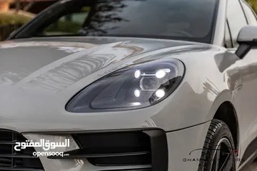  4 Porsche Mecan 2.0L Turbo وارد وكالة نقل
