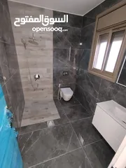  16 شقه مع حديقه للبيع