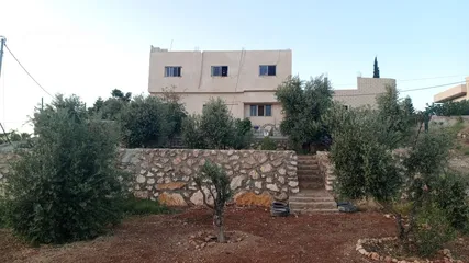  1 بيت طابقين للبيع في منطقة النبي هود