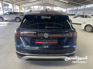  7 ‏Volkswagen ID 6 CROZZ PRO 2024 عداد زيرو  كفالة 6 سنوات بيانو بلاك للبيع بسعر مميز