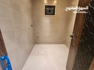  12 شقة للبيع في عبدون  REF : 14330