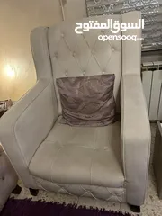  1 طقم كنب ( كنبايات ) قماش مخمل مشدود لا يحتاج للتوضيب باللونين اللؤلؤي والبنفسجي الفاتح