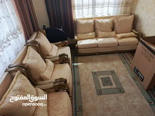  1 طقم كتب خليجي خشب زان بحالة الجديد