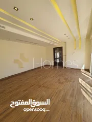  12 فيلا للبيع في اجمل مناطق عبدون، مساحة بناء 1800م