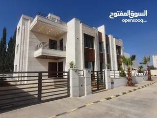  17 فيلا بسعر لقطة في طريق المطار قرب جامعة الشرق الاوسط