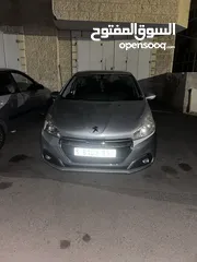  1 بيجو 208 موجودة برام الله