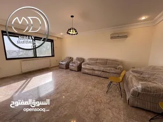  3 شقة طابقية فارغة للايجار جبل عمان مساحة 320م طابق ثاني اطلالة جميلة تشطيب سوبر ديلوكس