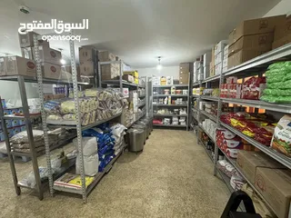  11 مطبخ مركزي بكامل معداته للبيع مساحته 750 متر