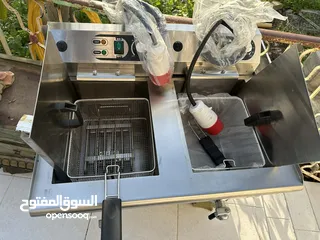  1 قلاية كهربائية مزدوجة ستانلس ستيل مع حنفيات لتصفية الزيت – بسعر 2000 شيكل