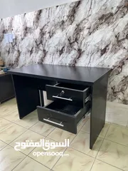  8 جهّز زاوية عملك براحة وأناقة! مكتب عملي أنيق كرسي دوّار مريح يدعم ظهرك لساعات العمل الطويلة،