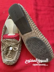  2 احذية نسائية مستوردة