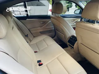  4 BMW 520i 2015