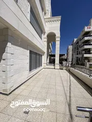  1 شقة ارضية فاخرة 200 متر داخلي و 50 متر خارجي بسعر مميز في شارع السلام مرج الحمام