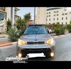  3 كيا سول 2015 ماتور  1600T ديزل اوتوماتيك ترخيص و تأمين  فل كامل يضفات فتحه سقف كهربائيه بانوراما