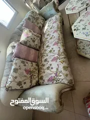  2 للبيع اثاث جلوس