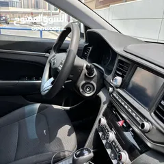  6 Hyundai Elantra 2020 2.0L Comfort  Low mileage