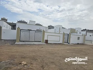  16 مجموعة منازل للبيع في ولاية بركاء -  الهرم مساحة البناء 219 متر مساحةالارض 685 متر بـ55 الف ريال