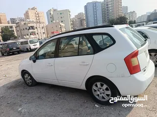  4 سيارة KIA كارينز 2008 نظيفة جدآ بيعه سريعة