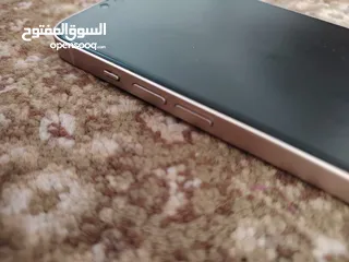  8 ايفون 13 عادي للبيع بسعر مغري بطارية 77 ذاكرة 128