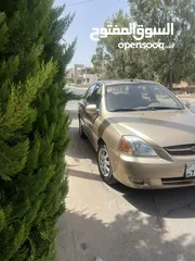  4 كيا ريو 2005