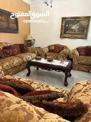  1 غرفه جلوس مع طاولات وسط رخام تفصيل وخشب سويد