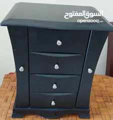  1 Jewelry Box in excellent condition for sale