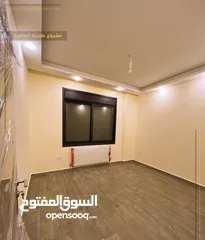  2 شقة للبيع في طريق المطار طابق ثاني خلف المدارس العالمية