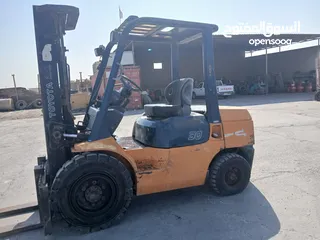  3 TOYOTA FORKLIFT 3 tons capacity (2003) in good condition and Reasonable Price.