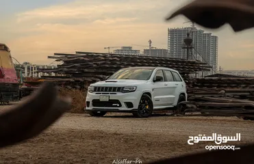  12 Jeep trackhawk