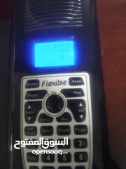  3 بيانو موديل حديث لون اسود يعمل علا محول وعلا بطاريات