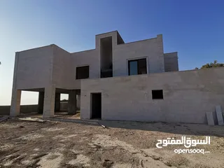 3 فيلا قيد التشطيب وبسعر مغري للجادين فقط