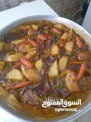  8 شيف شرقي وغربي وسلطات ابحث عن عمل خبرة في الاكل العربي والغربي والسلطات خبره اكثر من 15سنه