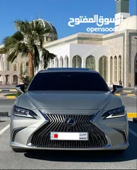  2 Lexus ES 350 2019