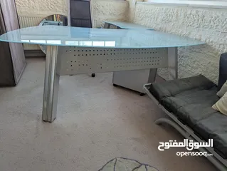  12 اثاث كنب ومكاتب بحاله جيده خشب وحديد