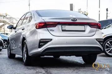  5 Kia K3 2019   السيارة بحالة ممتازة جدا