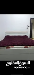  1 تخت مجوز مع فرشتو