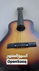  4 جيتار للتدريب حجمه متوسط مستعمل ماركة Dania كلاسيك للمبدتدئين