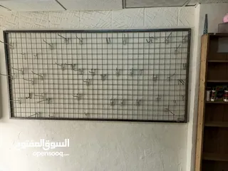  1 متوفر اربع واجهات شبك نظاف استعمال شهرين شبه  جداد مع الهوكات (علاقات )150علاقه