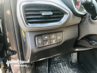 4 هونداي سنتافيه للبيع