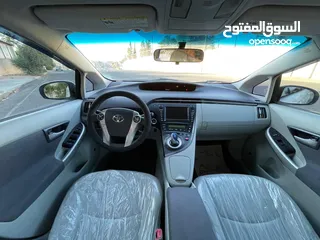  13 تويوتا بريوس منفوضه بالكامل مع جنط وكوشوك وكاله استعمال شخصي بطاريه فحص
