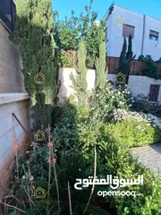  1 شقة فاخرة - ام أذينة - 3نوم - ارضية - حديقة واسعة - منطقة هادئة ومميزة