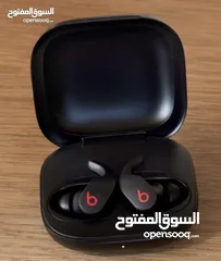 1 سماعة جديدة بالكرتونه سعرها  قابل شيء بسيط