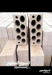  8 قلاب مع عمال  للهدد وازالة  الطمم ونقل  جميع مواد البناء باسعار مناسبه وباسرع وقت