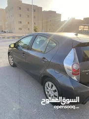  2 بريوس c 2013