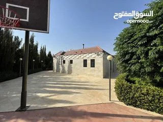  25 مزرعة و شاليه مميزة للبيع في منطقة الكمشة - الزرقاء